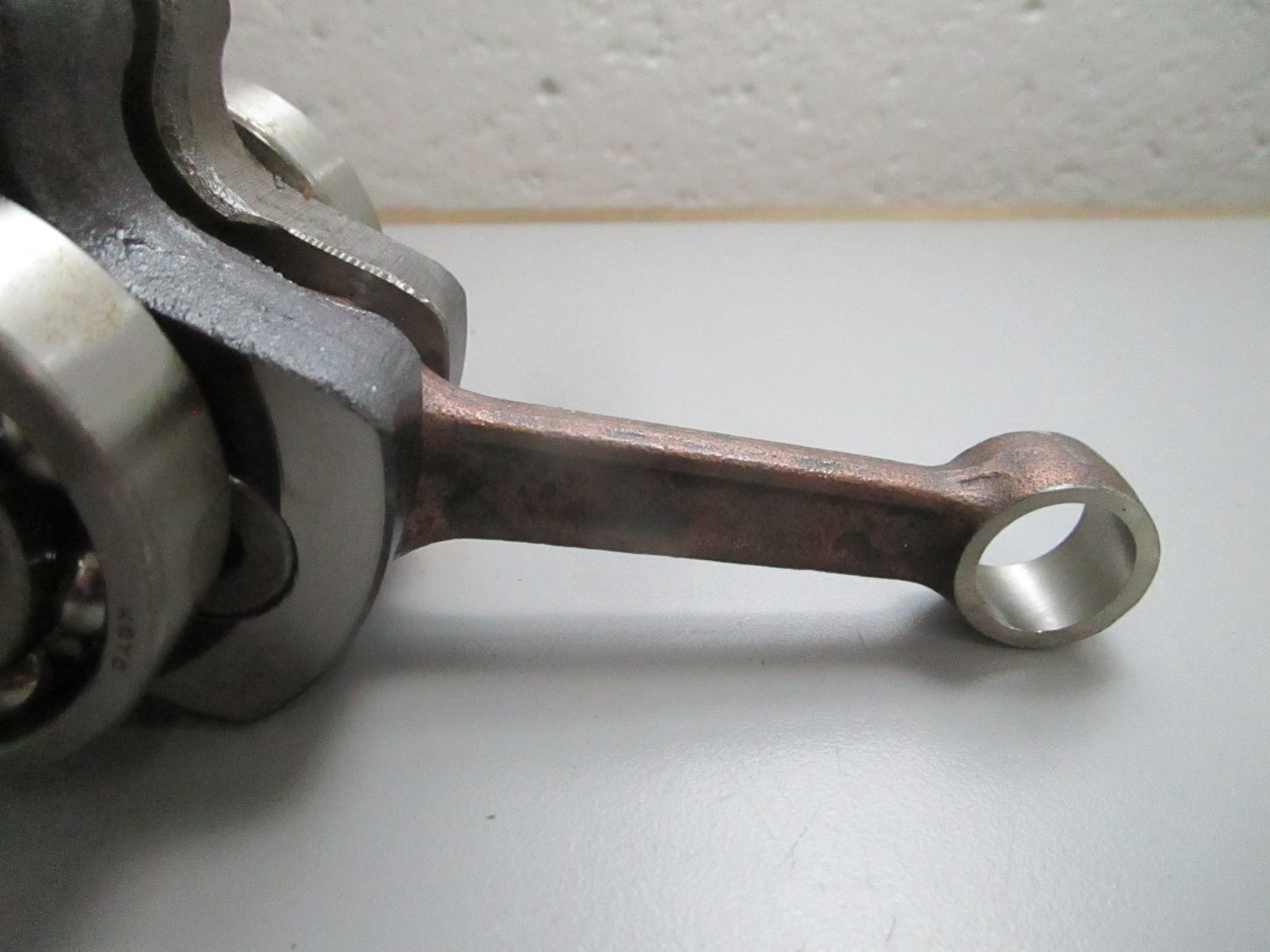 *NEW OEM* 0820 Suzuki Crankshaft Assy 12200-98301