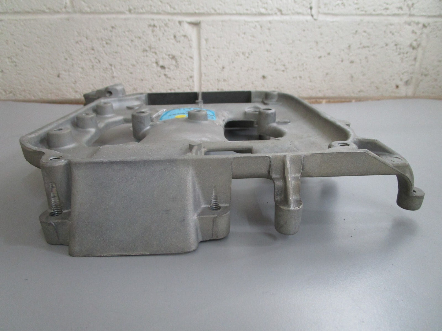 *NEW OEM* 0820 OMC Johnson Evinrude Air Silencer Base 329611 0329611