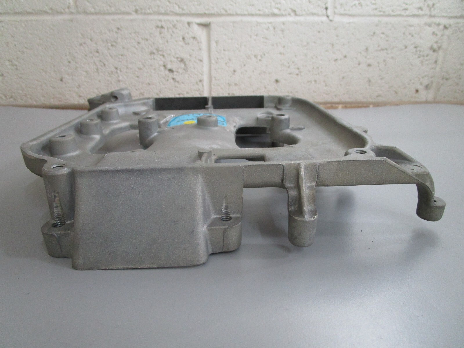 *NEW OEM* 0820 OMC Johnson Evinrude Air Silencer Base 329611 0329611