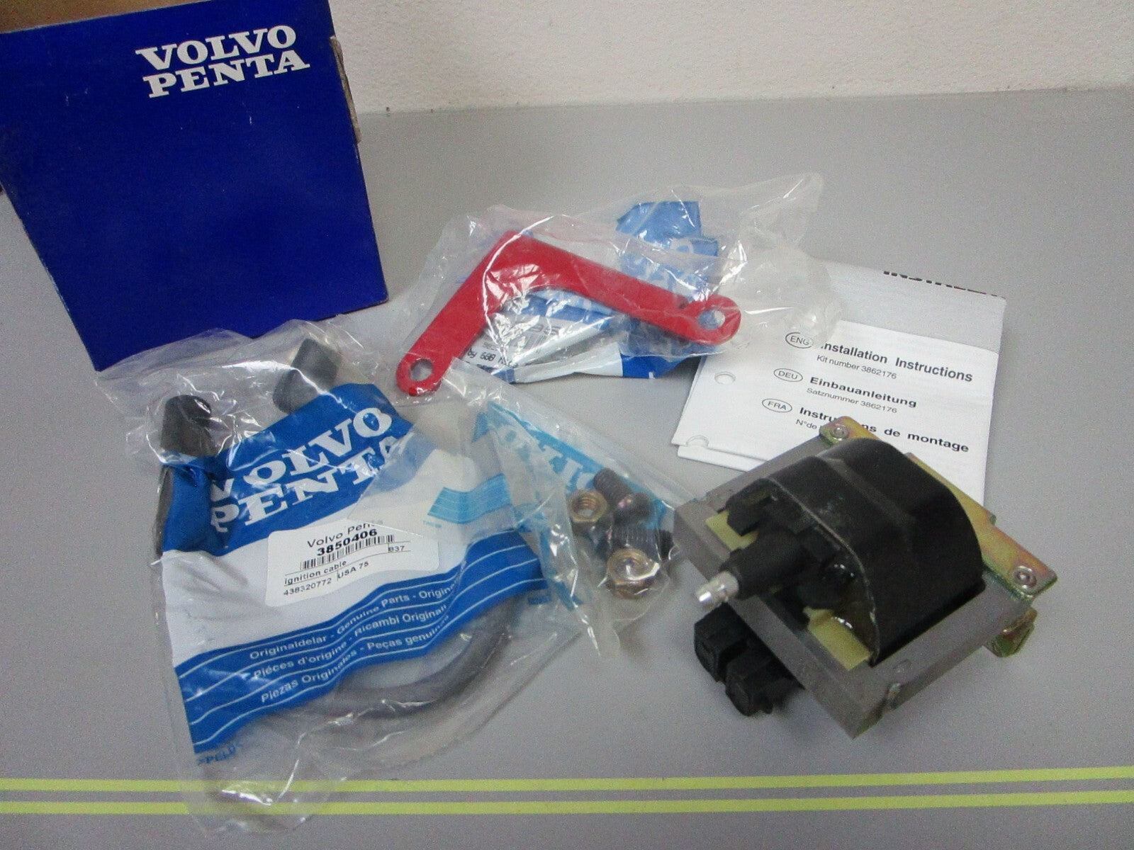 *NEW OEM* 0720 Volvo Penta Ignition Coil Kit 3862176