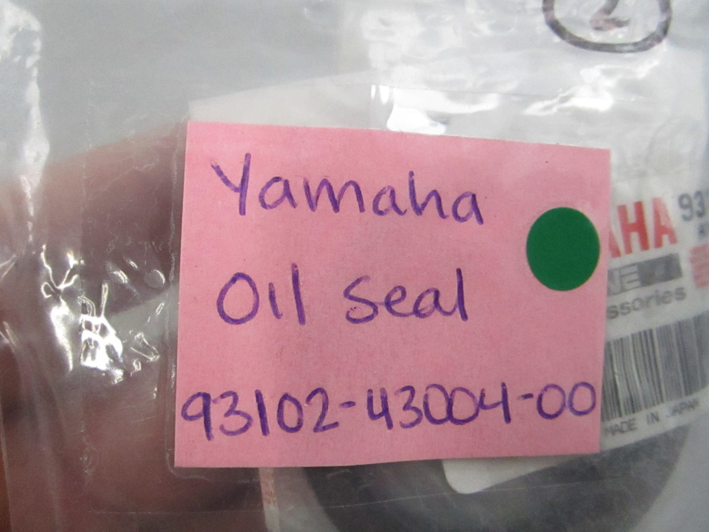 NEW OEM 93102-43004-00 Yamaha Oil Seal 0810