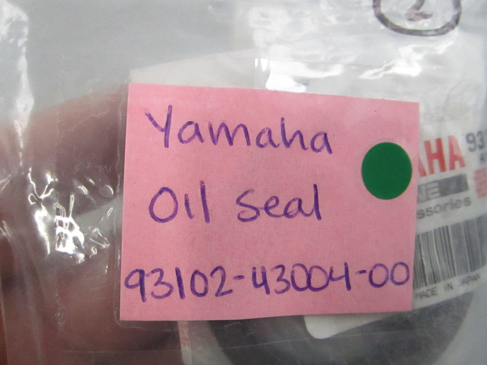 NEW OEM 93102-43004-00 Yamaha Oil Seal 0810