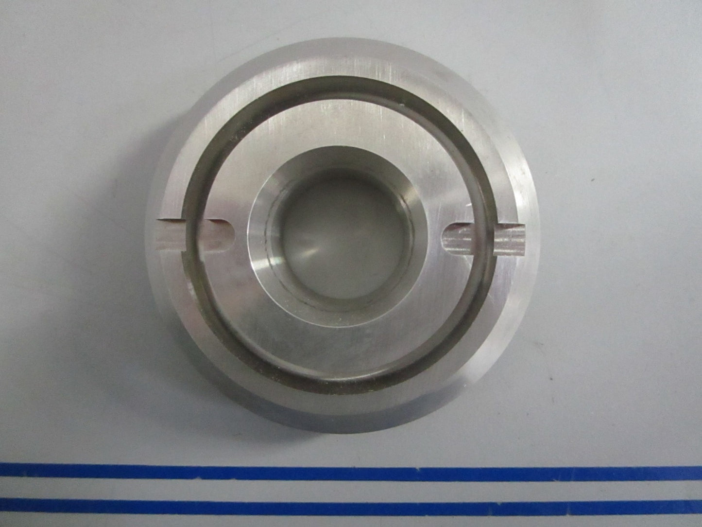 NEW OEM 57632-87D10 Suzuki Stopper 0820