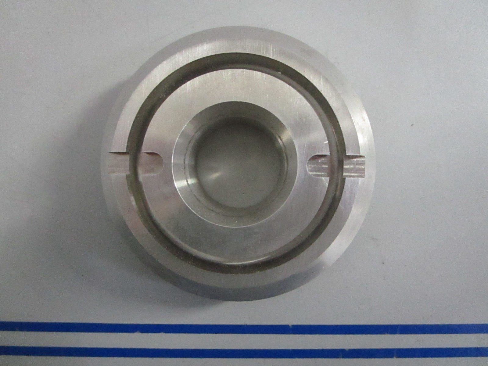 NEW OEM 57632-87D10 Suzuki Stopper 0820