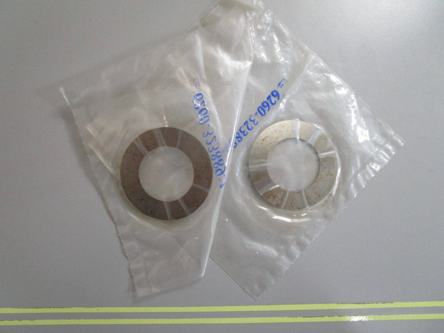 *NEW OEM* (LOT OF 2) 0810 OMC Johnson Evinrude Shim 323889 0323889