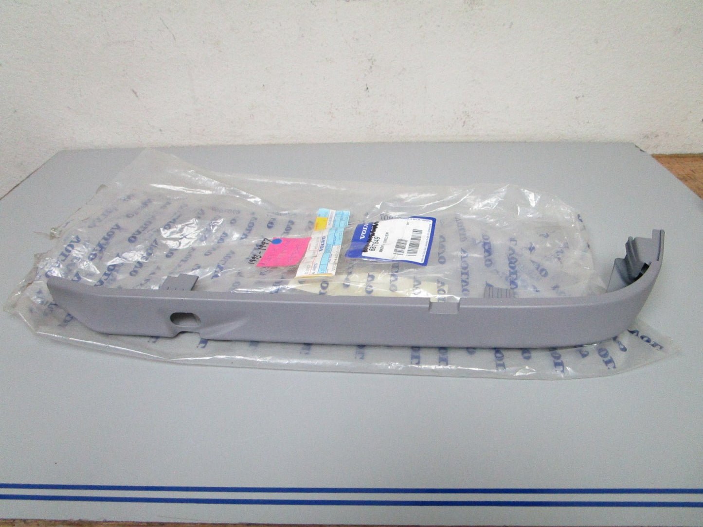 NEW OEM 6817849 Volvo Penta 1993- 1997 LH Lower Molding 0720