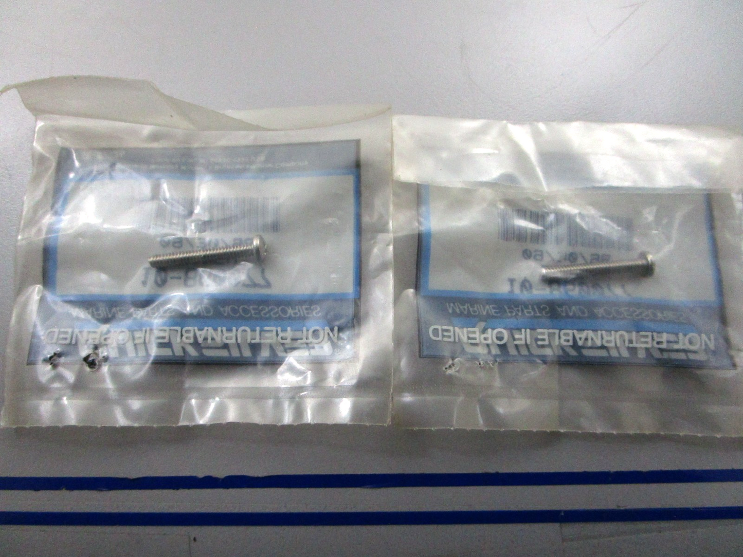 *NEW OEM* (LOT OF 2) 0810 Mercury Quicksilver Screw 10-860077