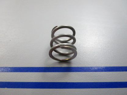 NEW OEM 336179 0336179 OMC Johnson Evinrude Spring 0810