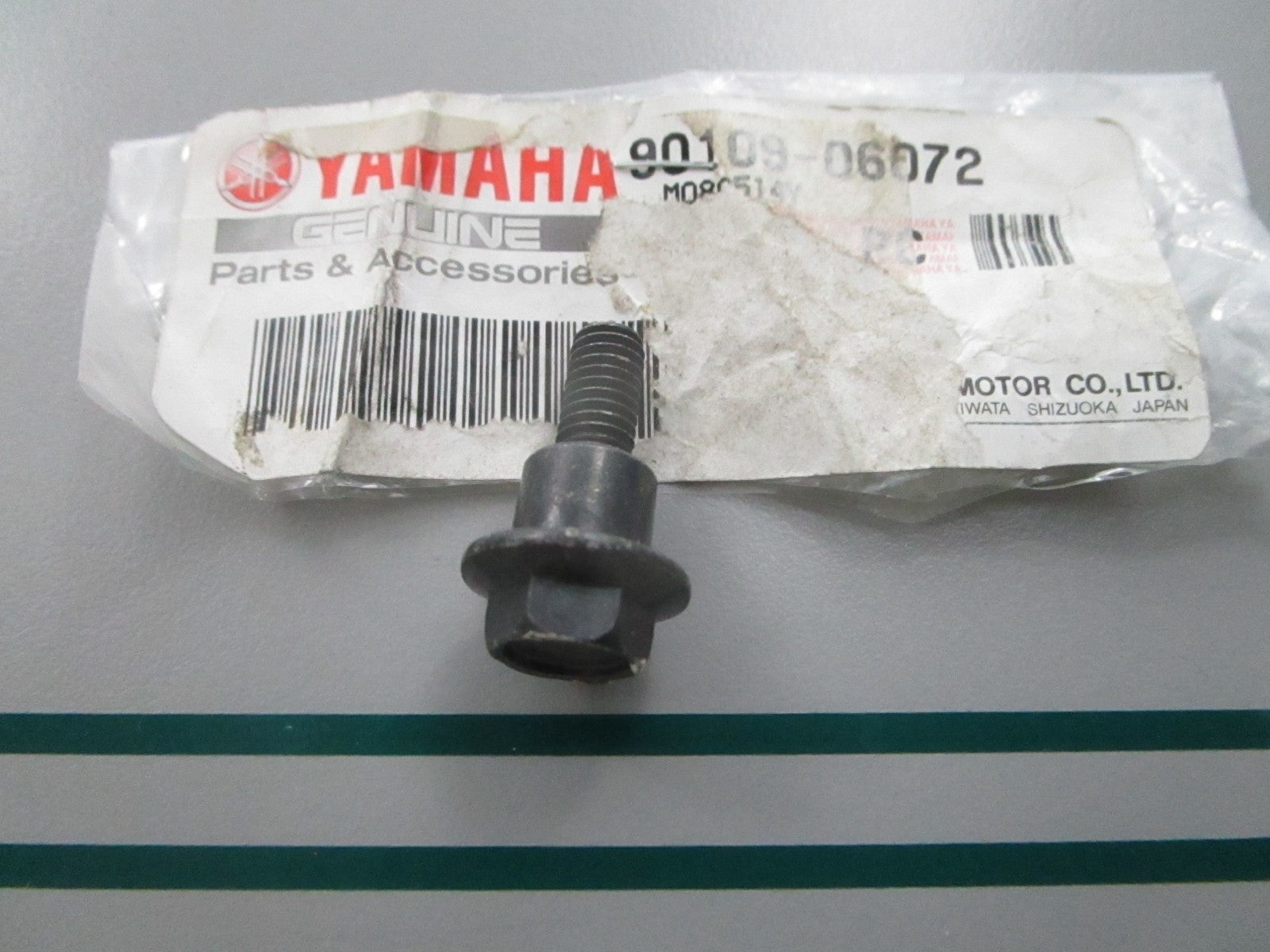 NEW OEM 90109-06072 Yamaha Bolt 0810