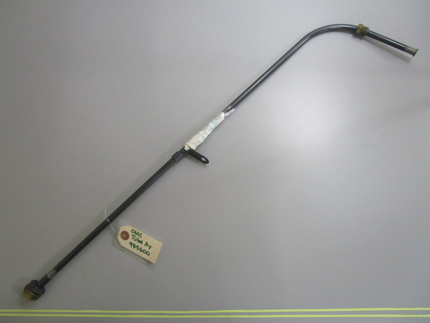 *NEW OEM* 0820 OMC Johnson Evinrude Tube Ay 985600 0985600