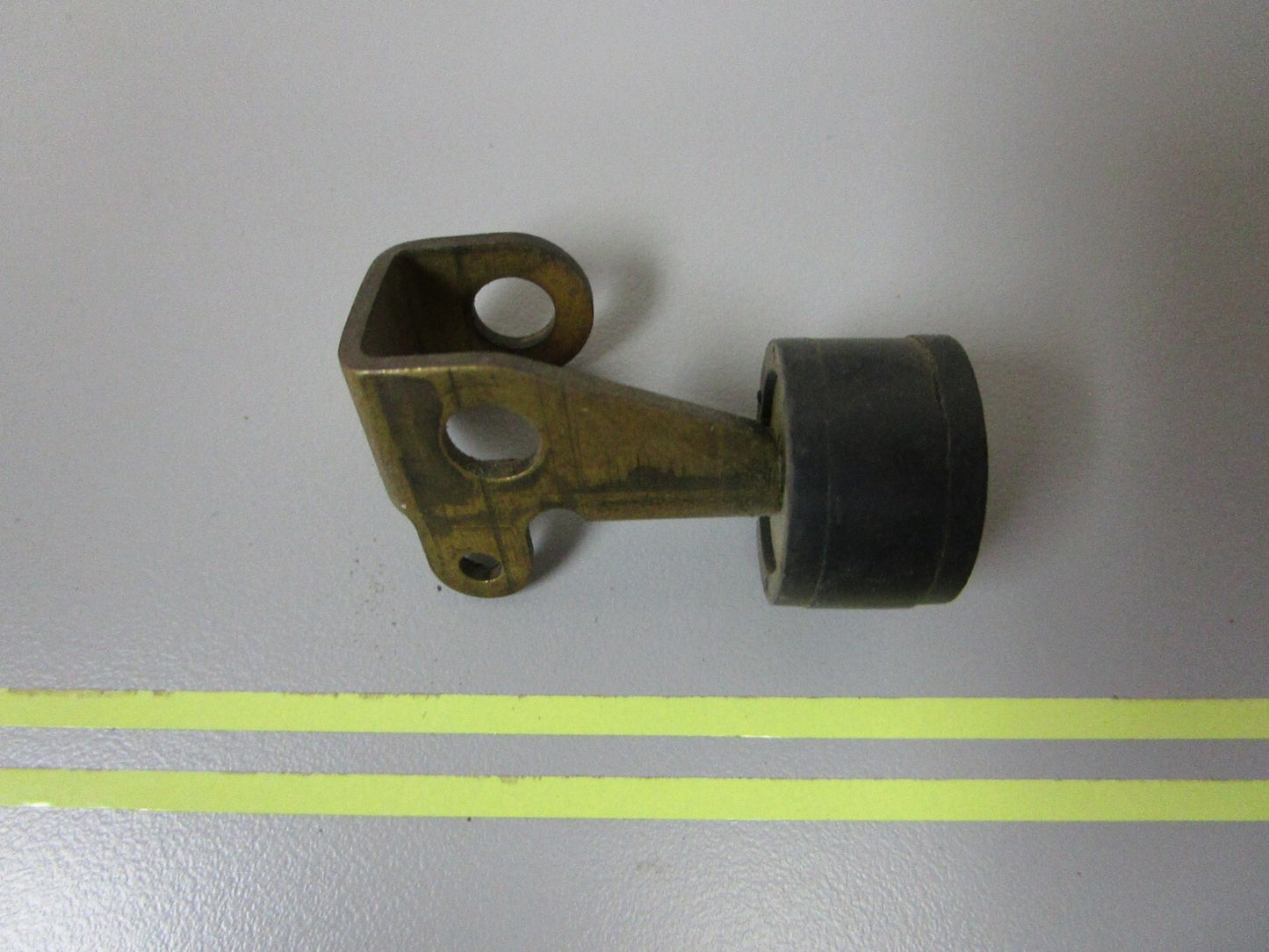 *NEW OEM* 0810 OMC Johnson Evinrude Cam Follower 376035 0376035