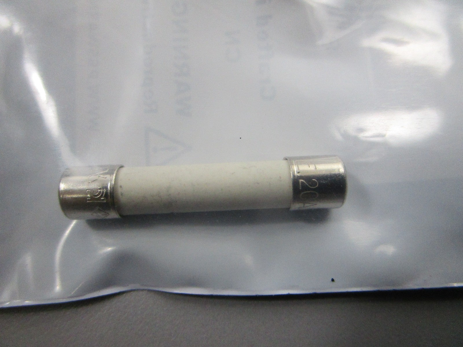NEW OEM GM39266 Kohler 250V 20A Fuse 0810