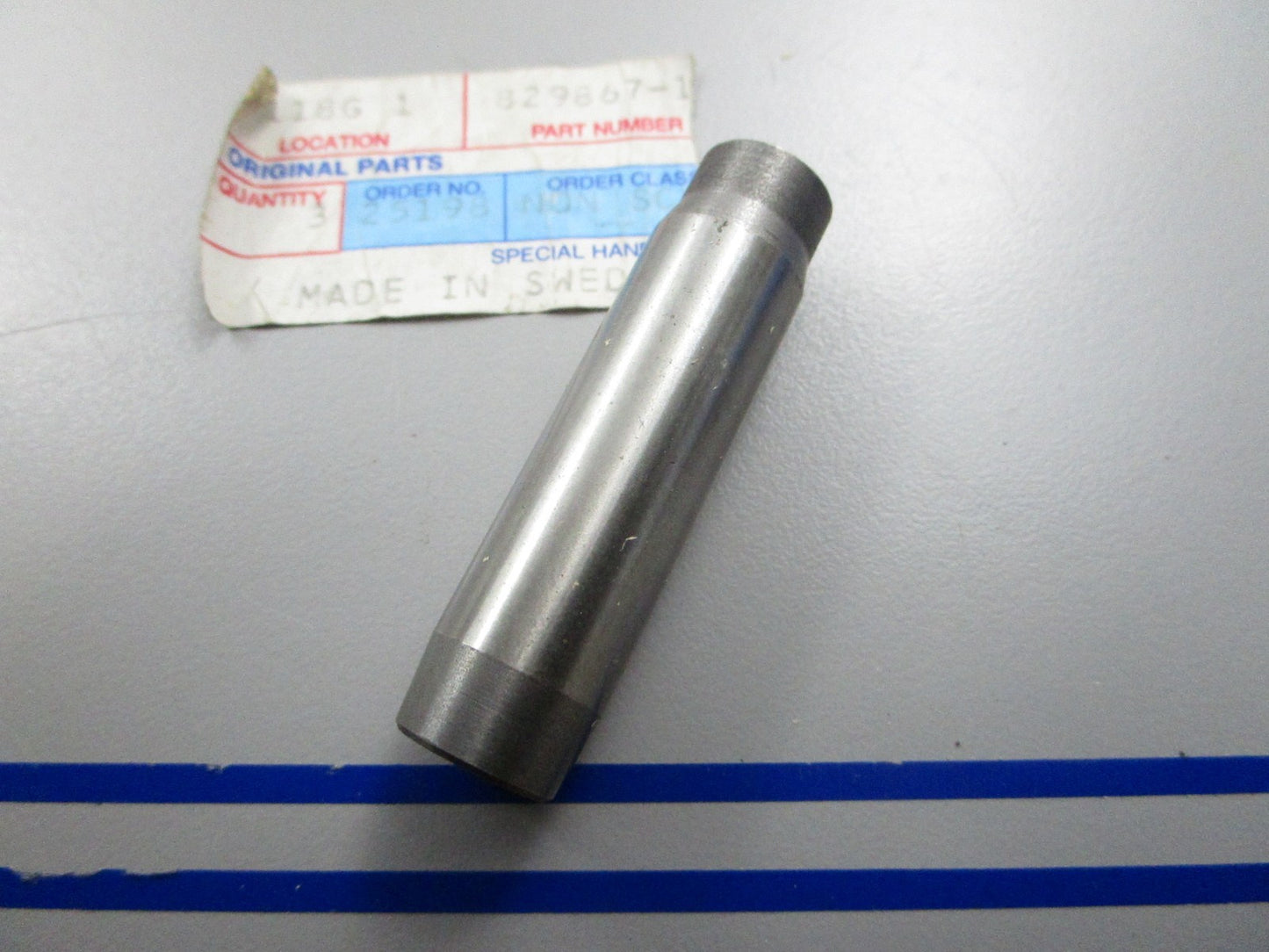 *NEW OEM* 0810 Volvo Penta Guide Sleeve 829867