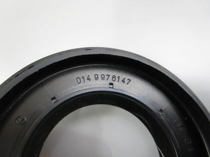 NEW OEM 0229979847 Mercedes-Benz Seal 0810