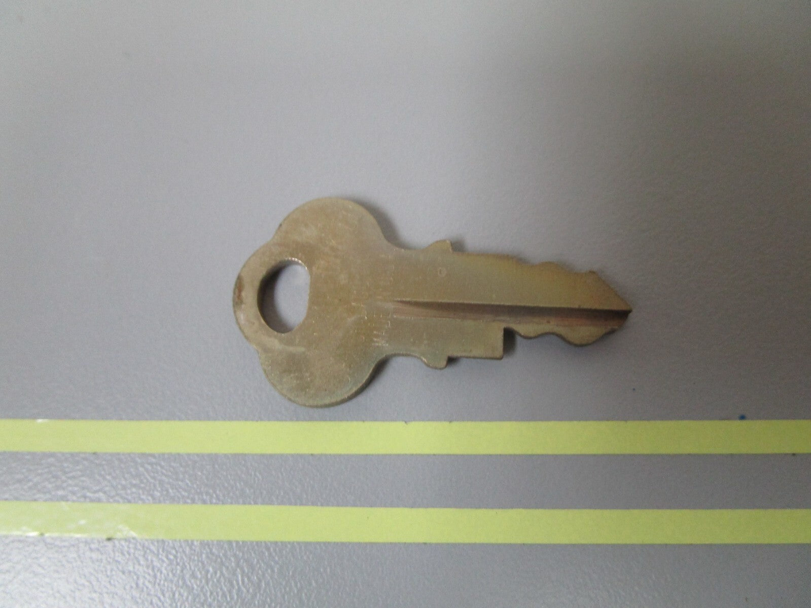 *NEW OEM* 0810 OMC Johnson Evinrude Ignition Key KF33 501548 0501548