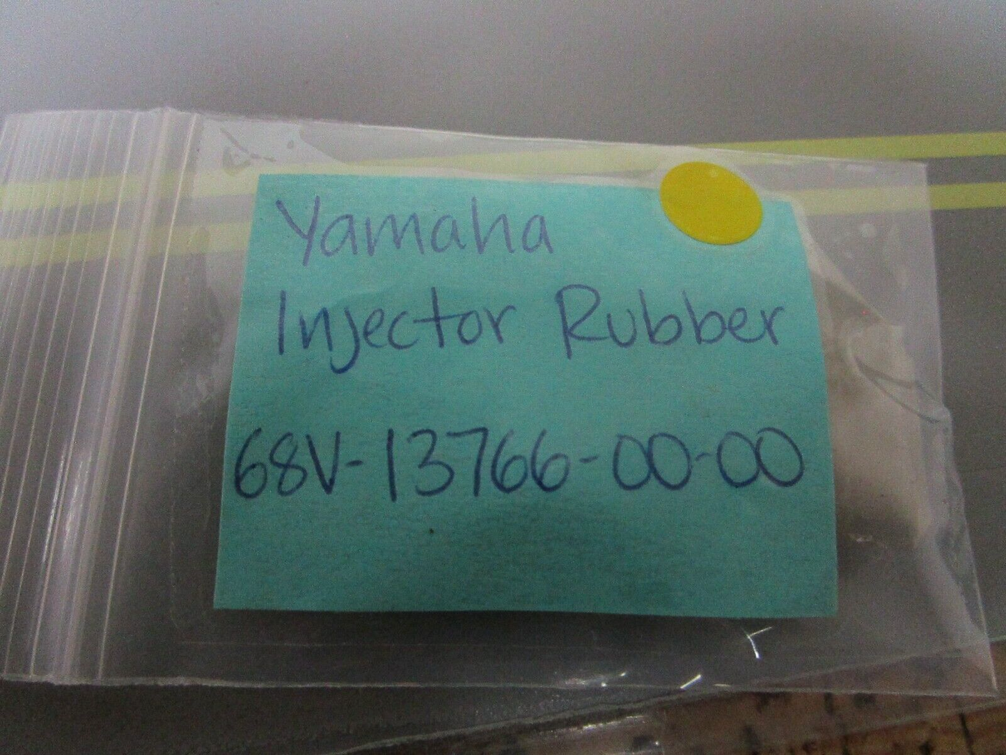 *NEW OEM* 0810 Yamaha Injector Rubber 68V-13766-00-00