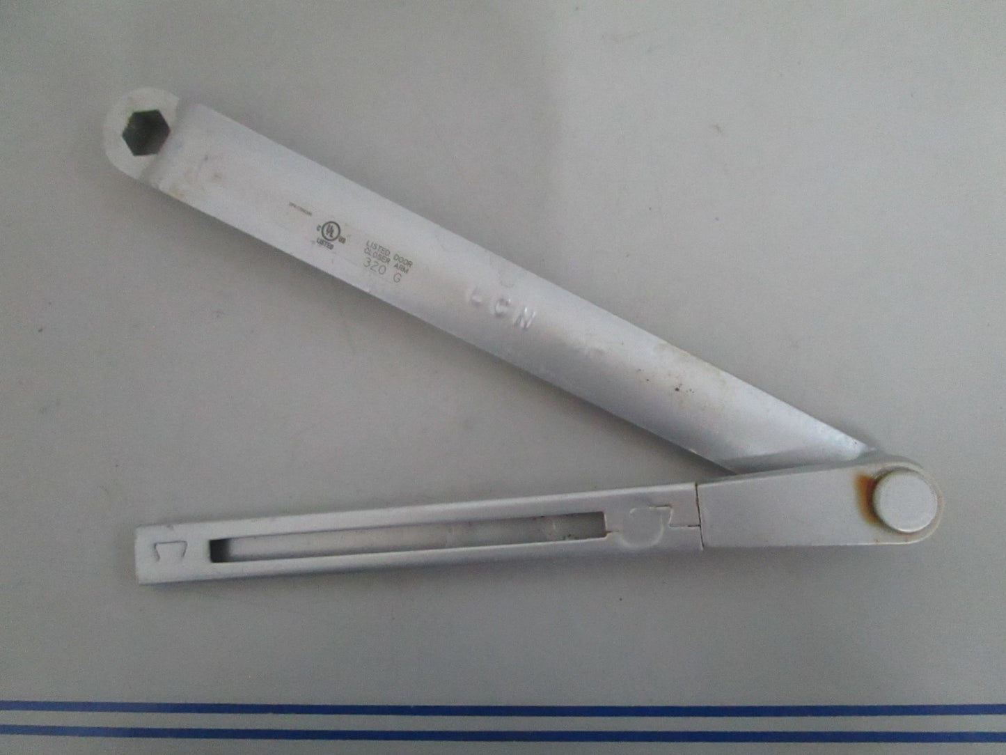 NEW OEM 320G LCN Door Closer Arm 0820