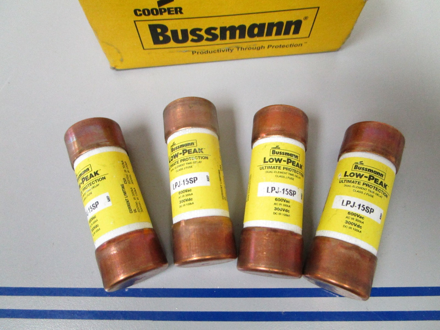 NEW OEM LPJ-15SP Bussman Low-Peak Dual Element Time Delay Fuse (LOT OF 4) 0720