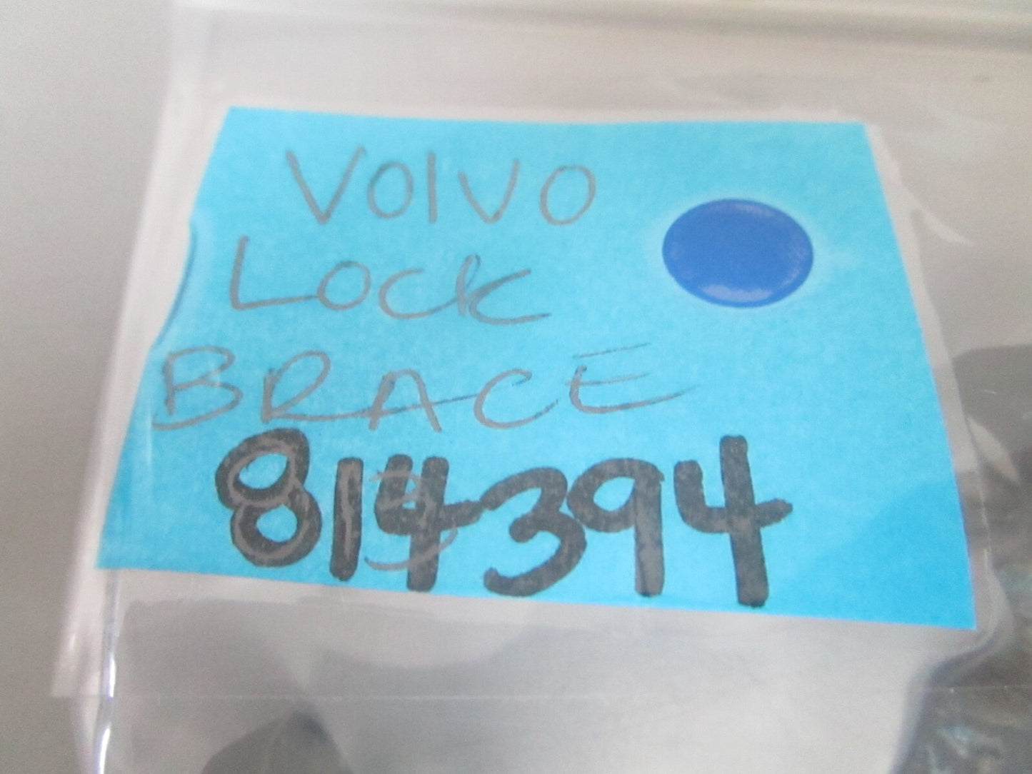 *NEW OEM* 0810 Volvo Penta Lock Brace 814394