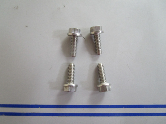 *NEW OEM* (LOT OF 4) 0770 OMC Johnson Evinrude Screw 328744 0328744