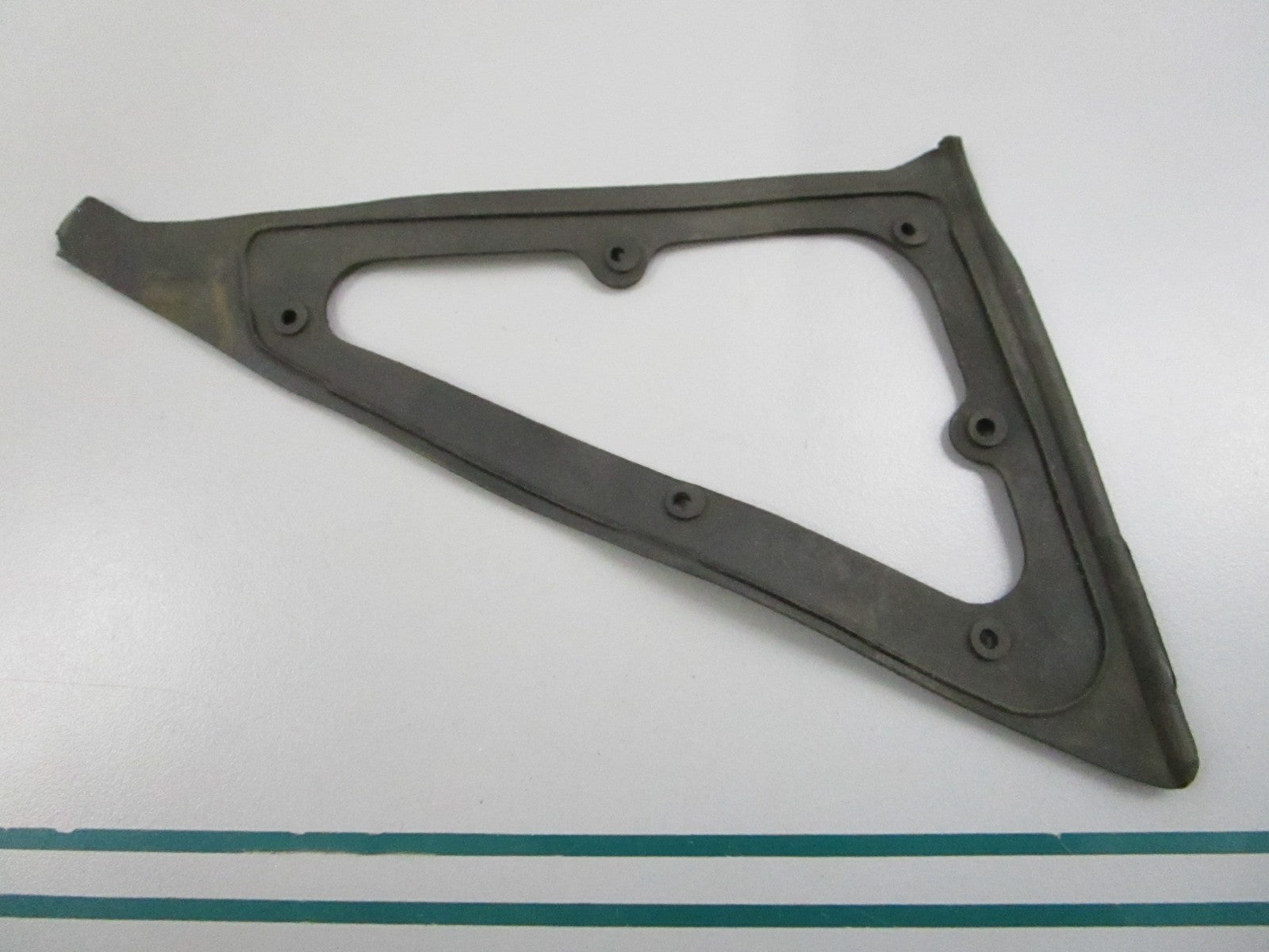 NEW OEM 1237250098 Mercedes-Benz Seal 0810