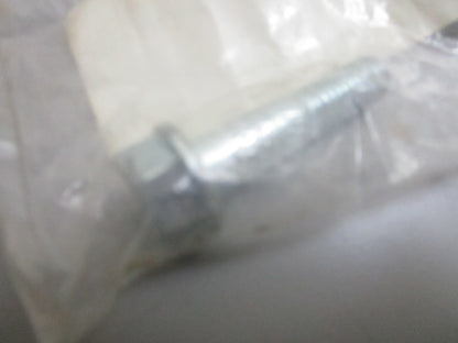 *NEW OEM* 0810 Volvo Penta Screw 3854871
