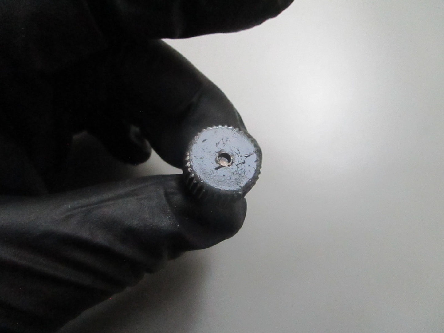 *NEW OEM* 0810 OMC Johnson Evinrude Knob & Lock 377472 0377472