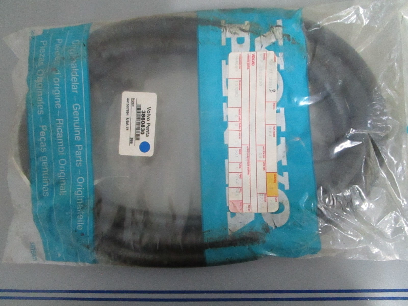 *NEW OEM* 0820 Volvo Penta Hose 3860830
