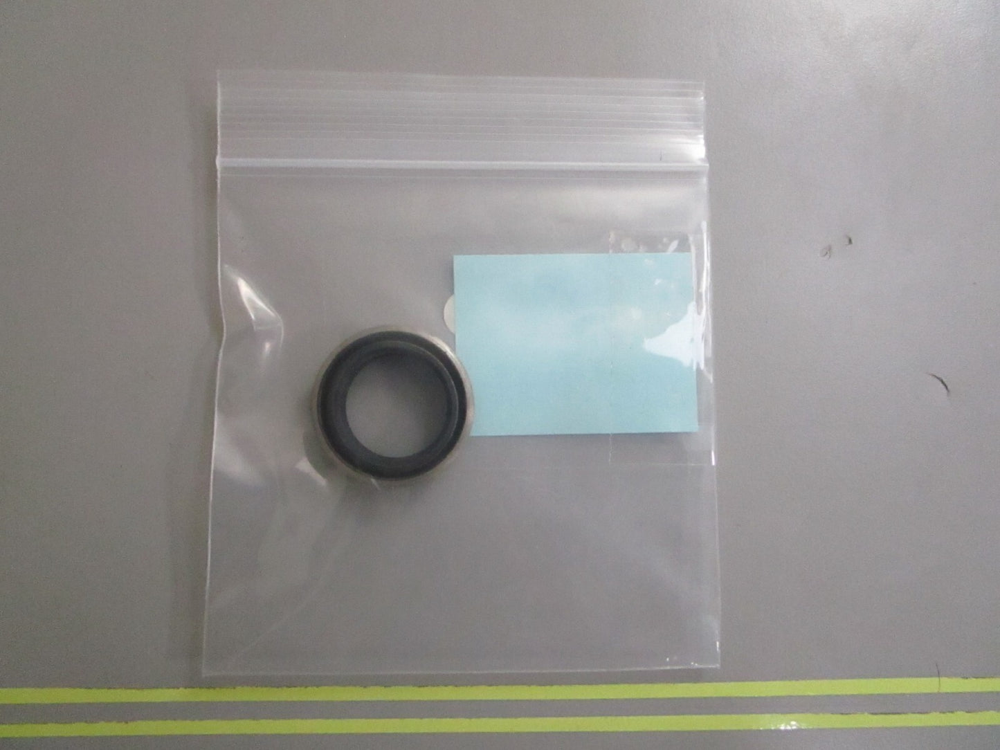 *NEW OEM* 0810 Mercury Quicksilver Oil Seal 26-56788