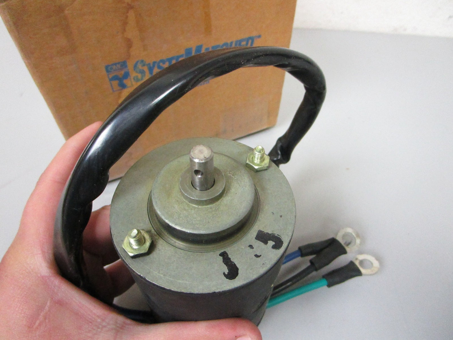 NEW OEM 982073 0982073 OMC Johnson Evinrude Trim Motor 0720