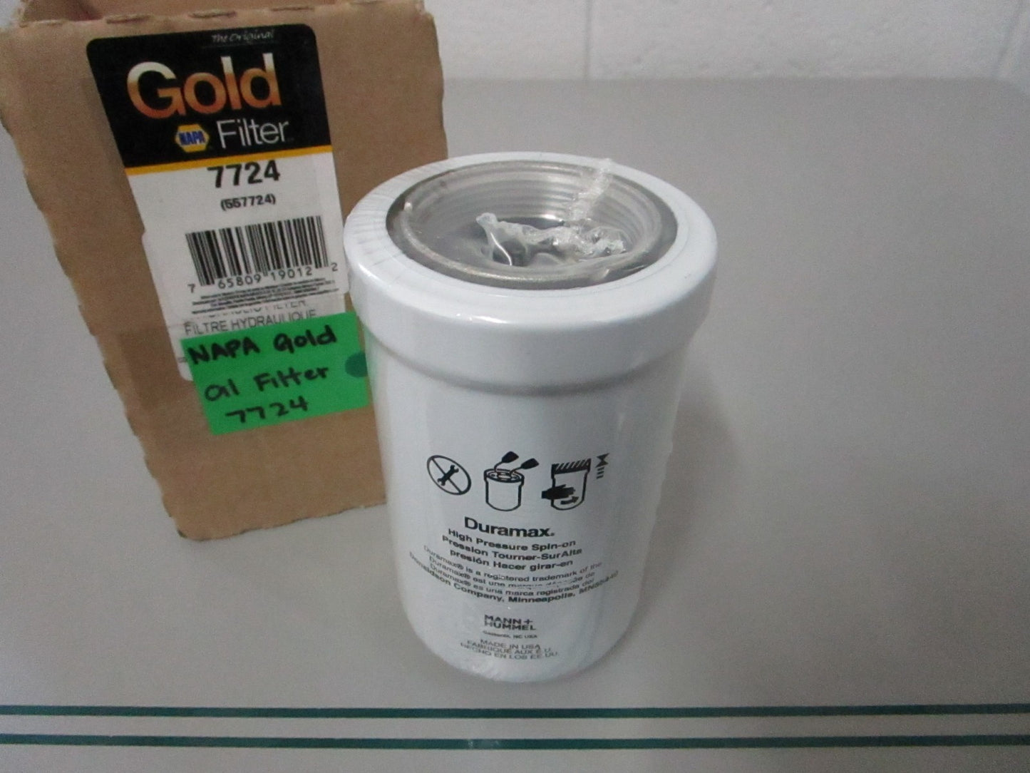 NEW 7724 NAPA Gold Oil Filter 0810