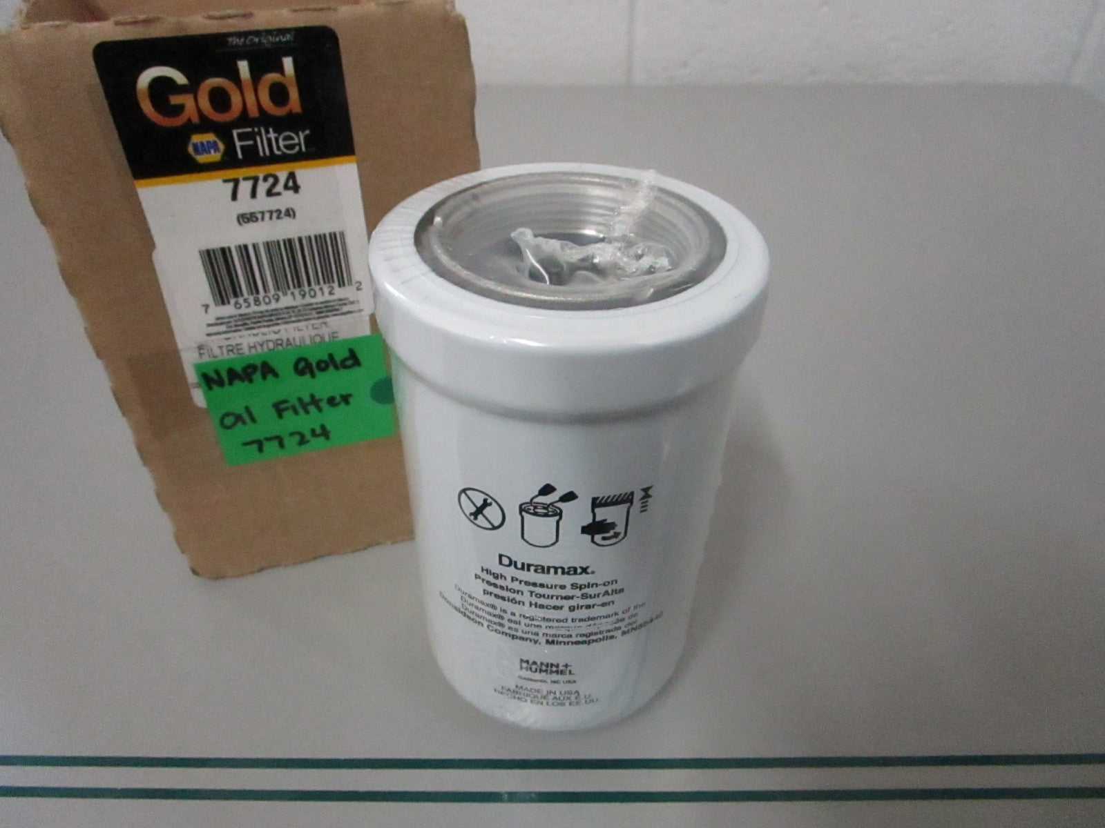 NEW 7724 NAPA Gold Oil Filter 0810
