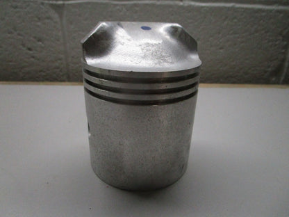 *NEW OEM* 0820 OMC Johnson Evinrude Piston 376829 0376829 304320