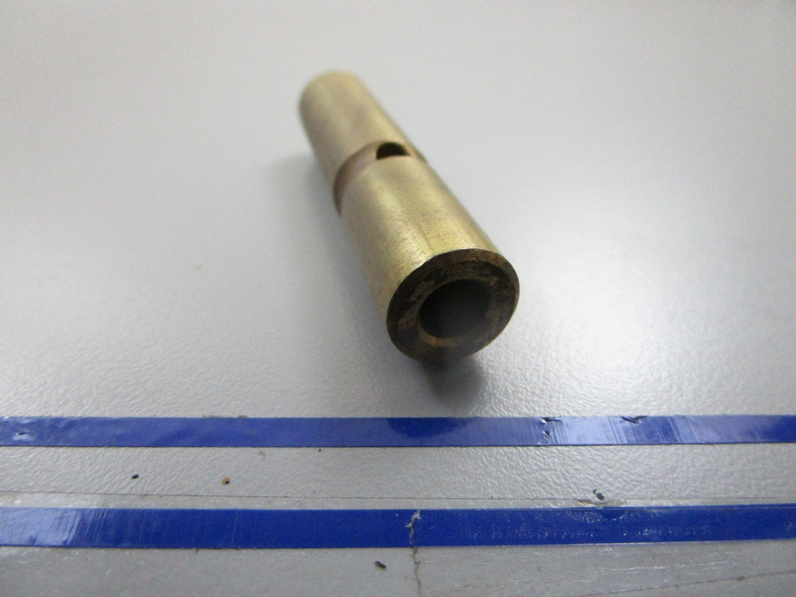 *NEW OEM* 0810 OMC Johnson Evinrude Bushing 318168 0318168