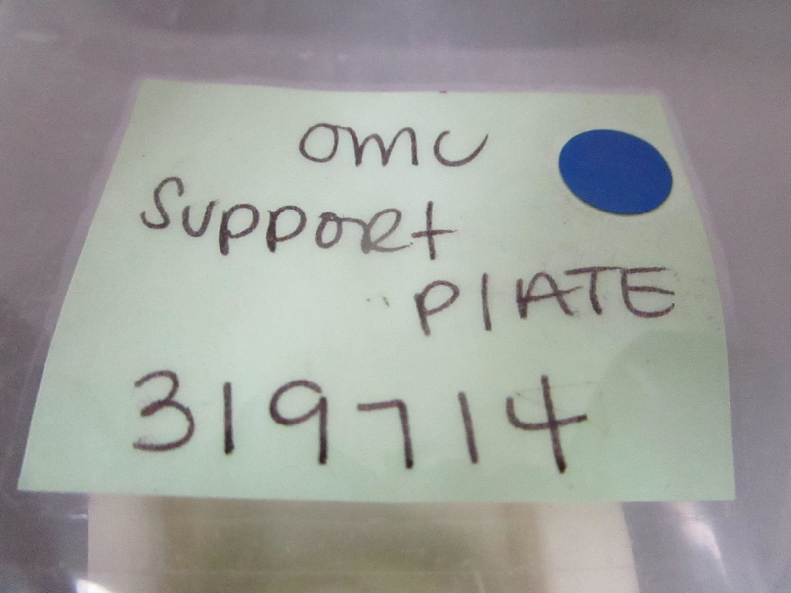 NEW OEM 319714 0319714 OMC Johnson Evinrude Support Plate 0720