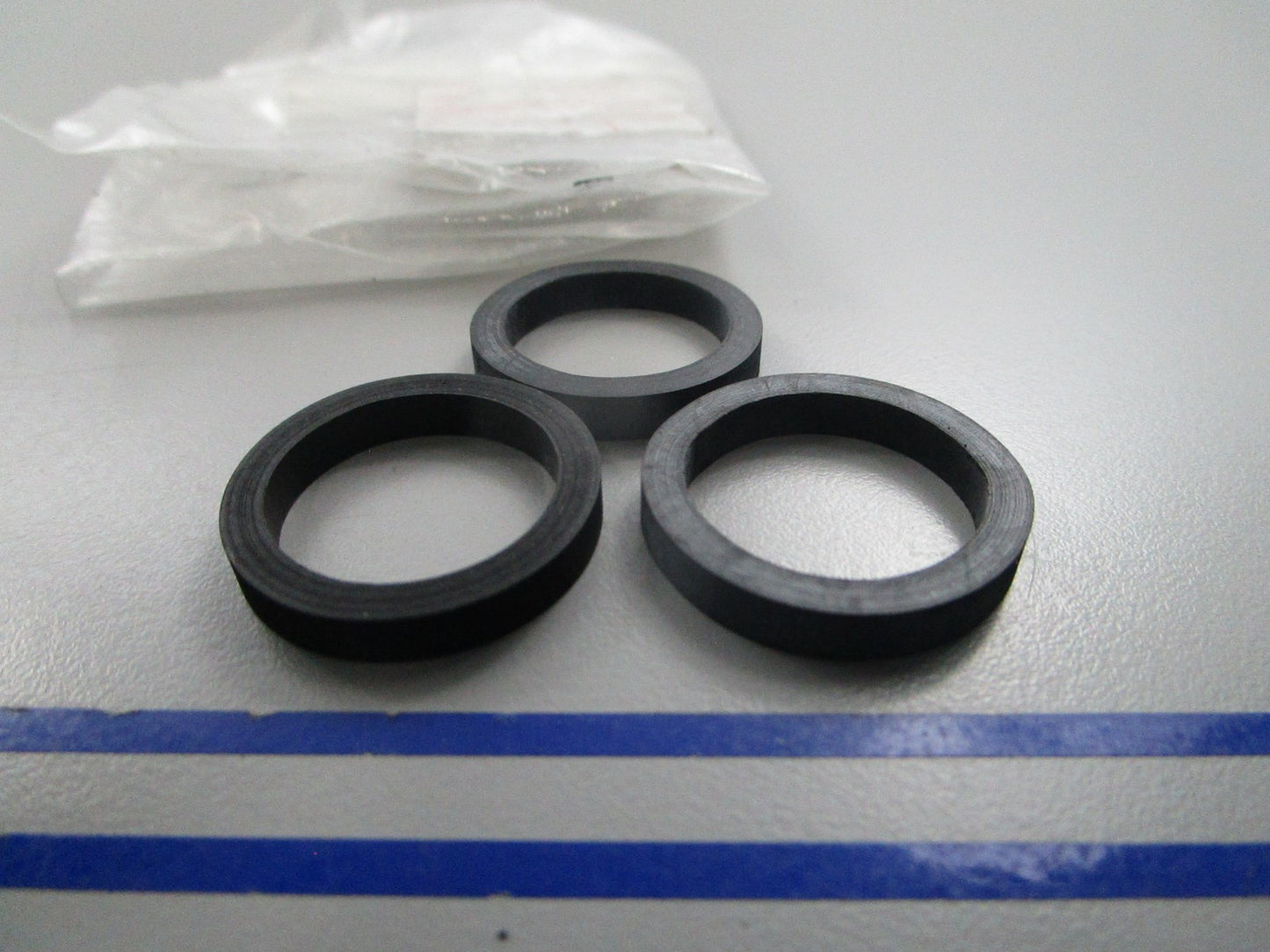 NEW  OEM (LOT OF 3) 418412 Volvo Penta Sealing Ring 0810