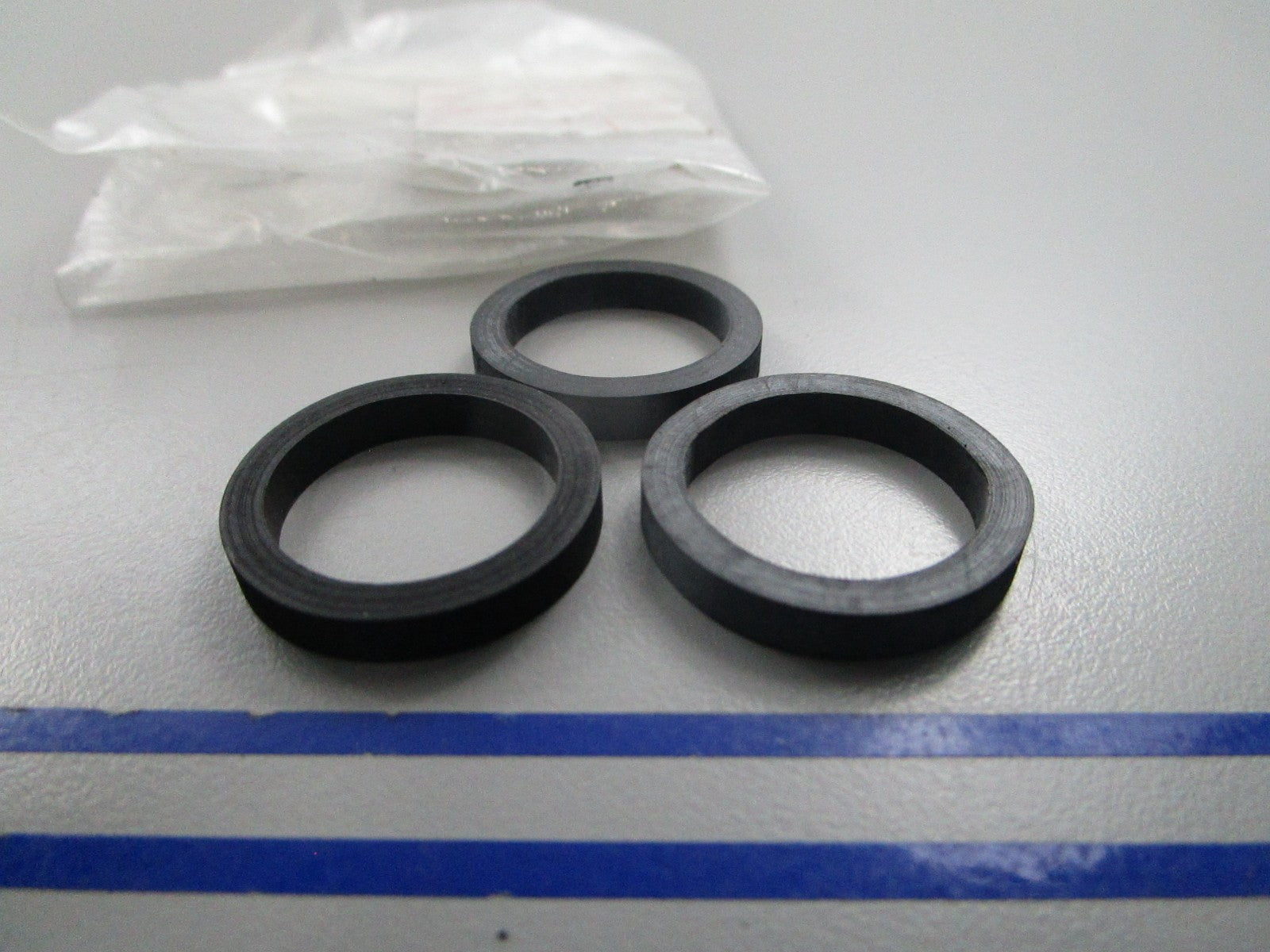 NEW  OEM (LOT OF 3) 418412 Volvo Penta Sealing Ring 0810