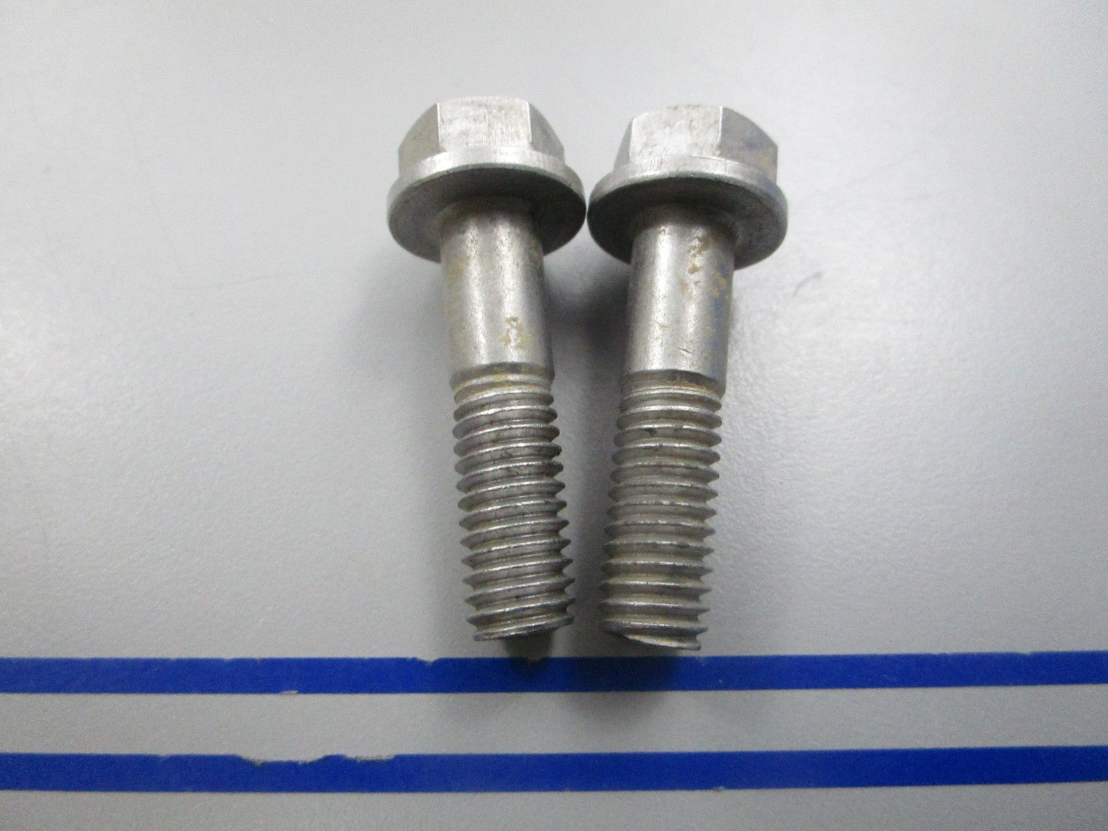 NEW OEM (LOT OF 2) 308745 0308745 OMC Johnson Evinrude Bolt 0810