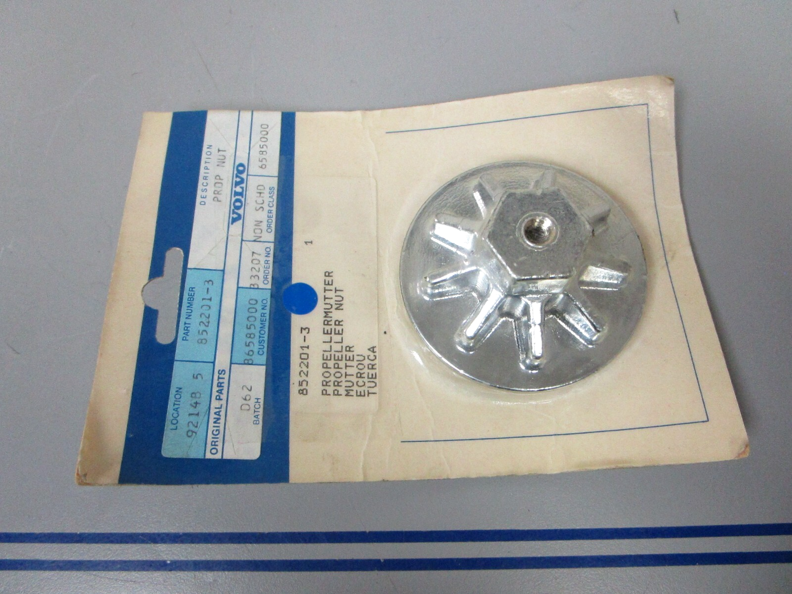 *NEW OEM* 0720 Volvo Penta Propeller Nut 852201-3