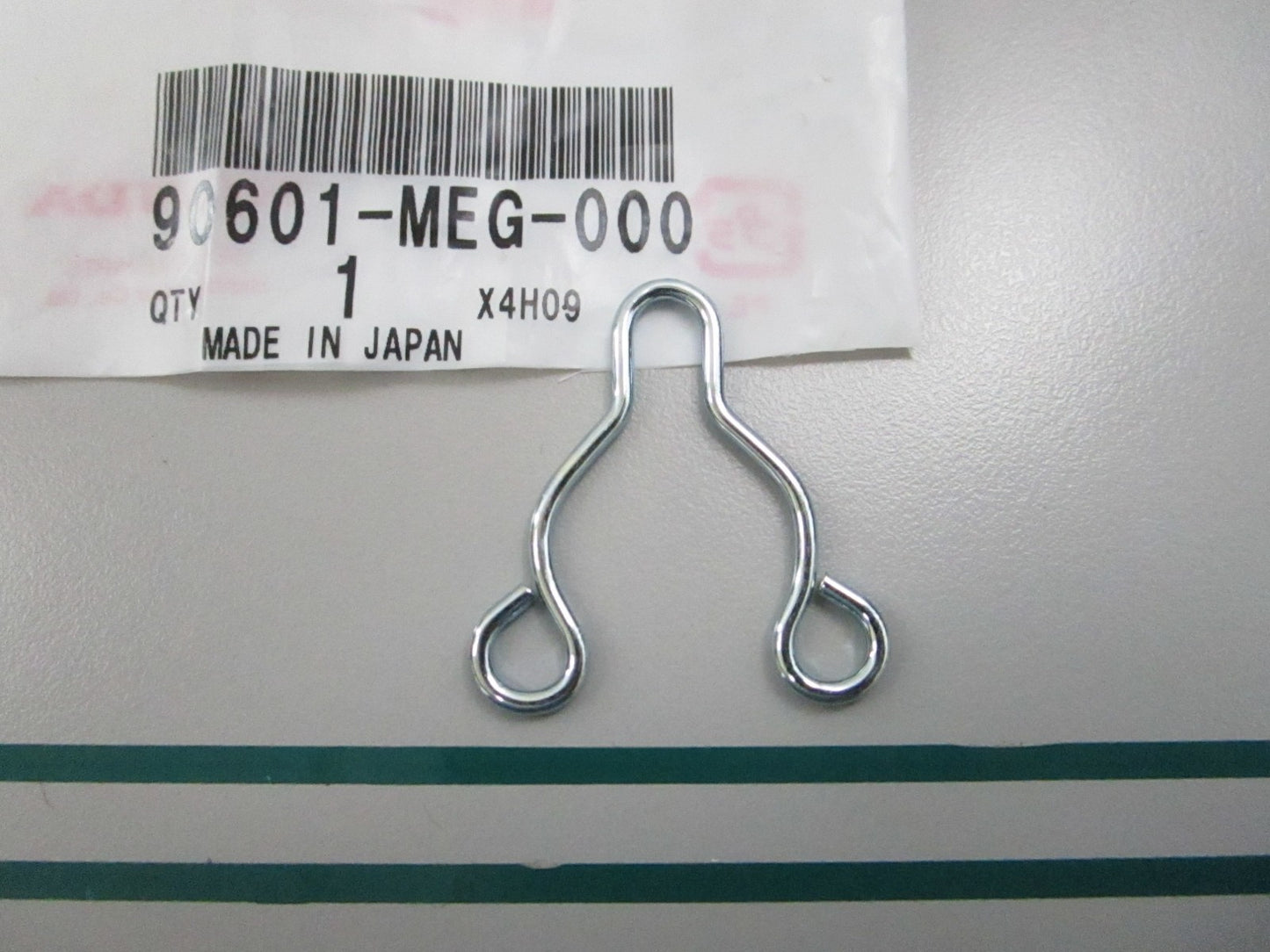 NEW OEM 90601-MEG-000 Honda Ring Clip 0810