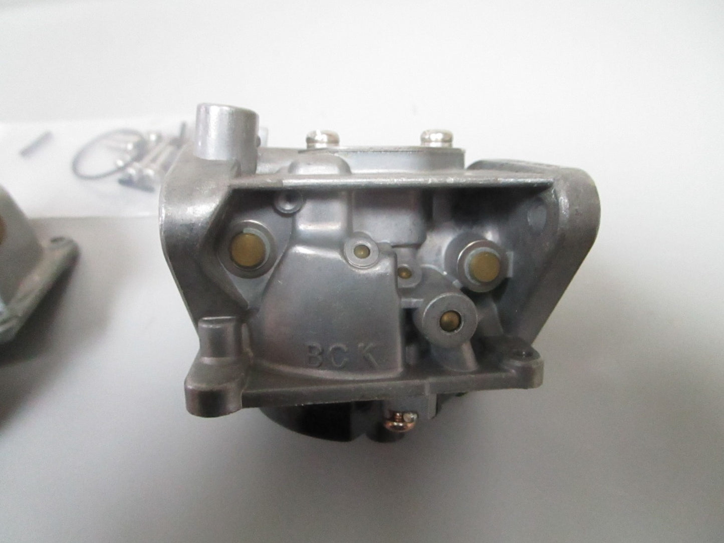 *NEW OEM* 0720 Mercury Quicksilver 4hp 5hp Carburetor 3303-812647T1