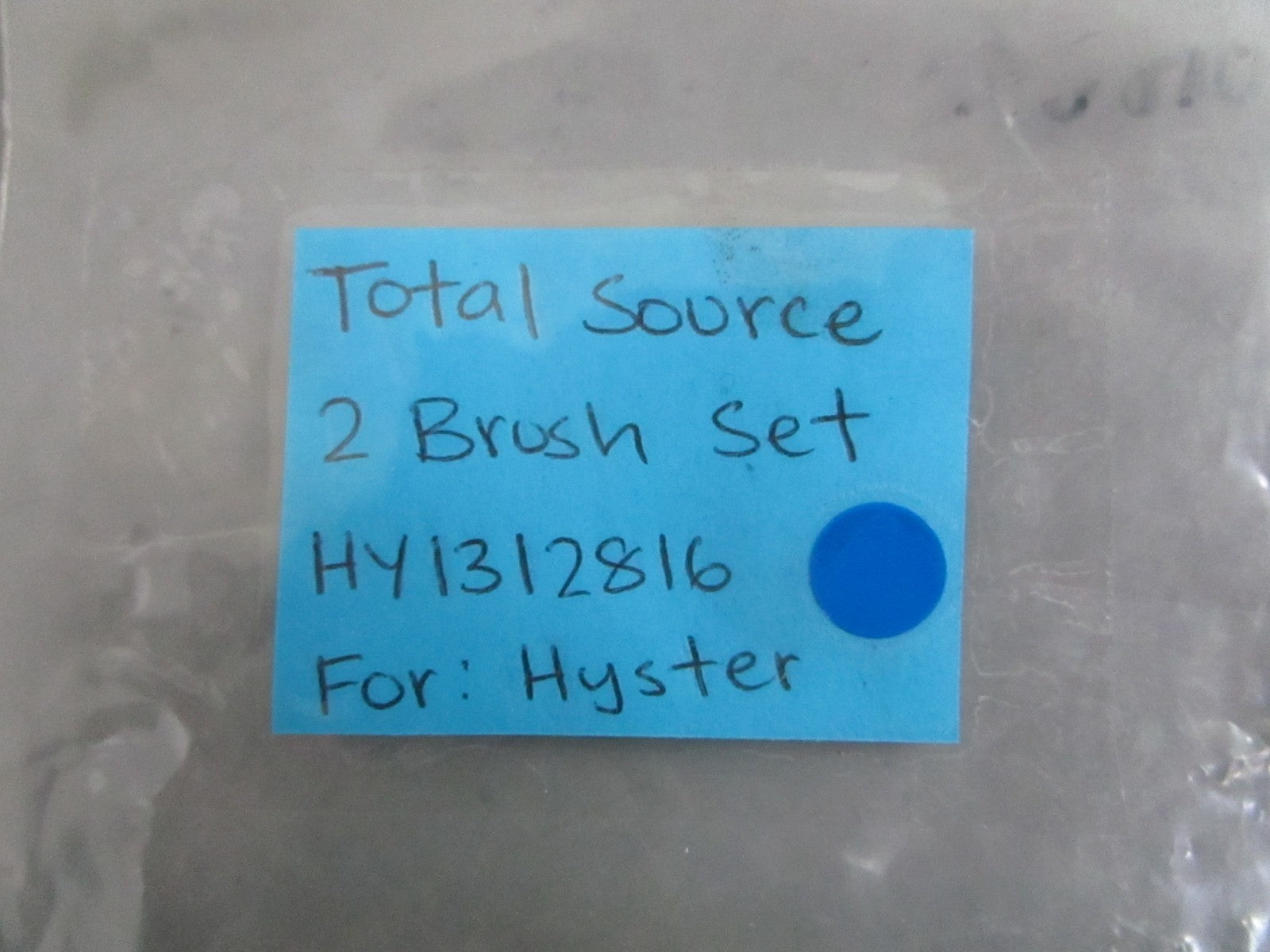 NEW HY1312816 2 Brush Set For: Hyster 0820
