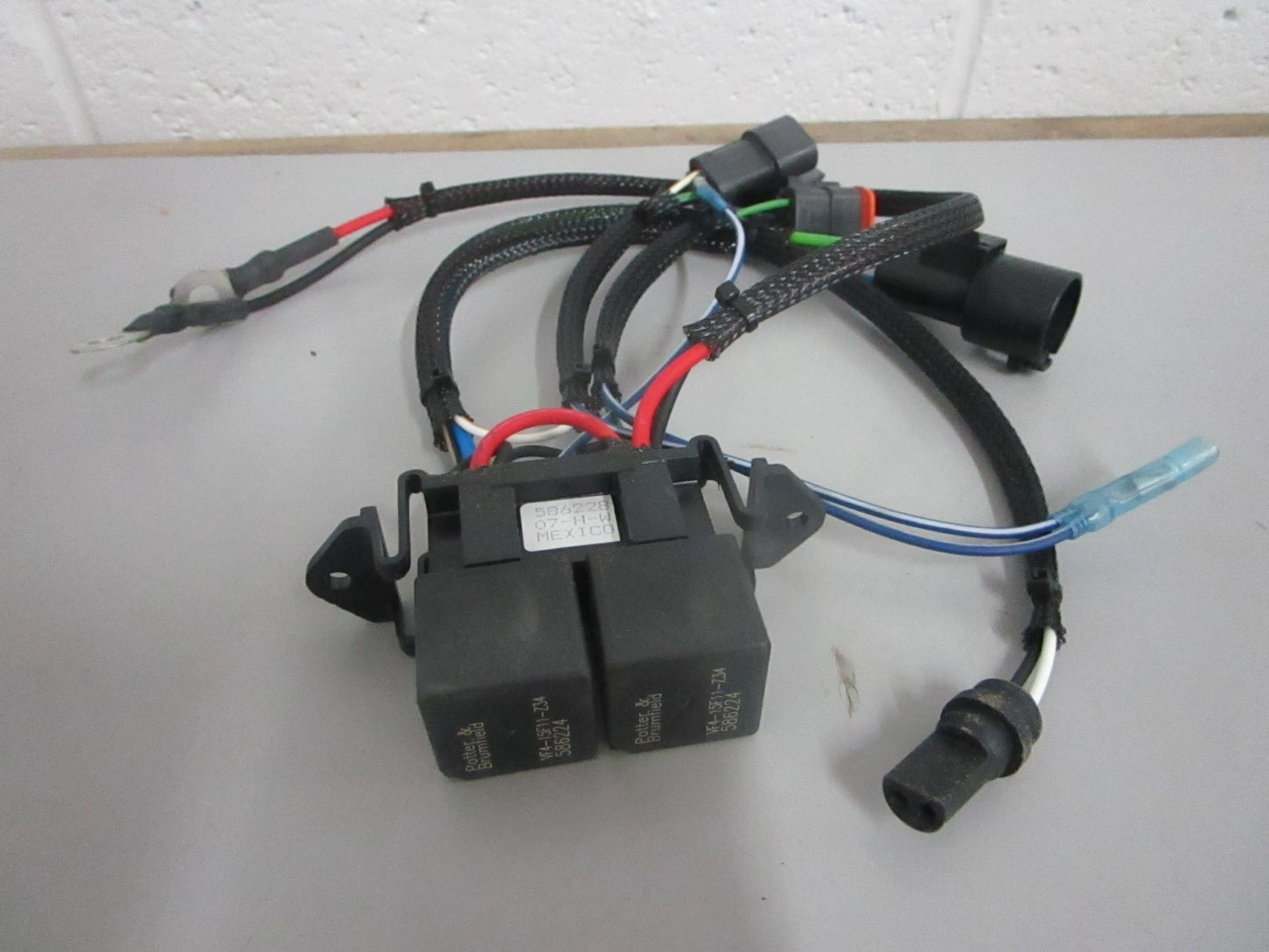 *NEW OEM* 0820 OMC Johnson Evinrude Relay & Cable Ay 586228 0586228