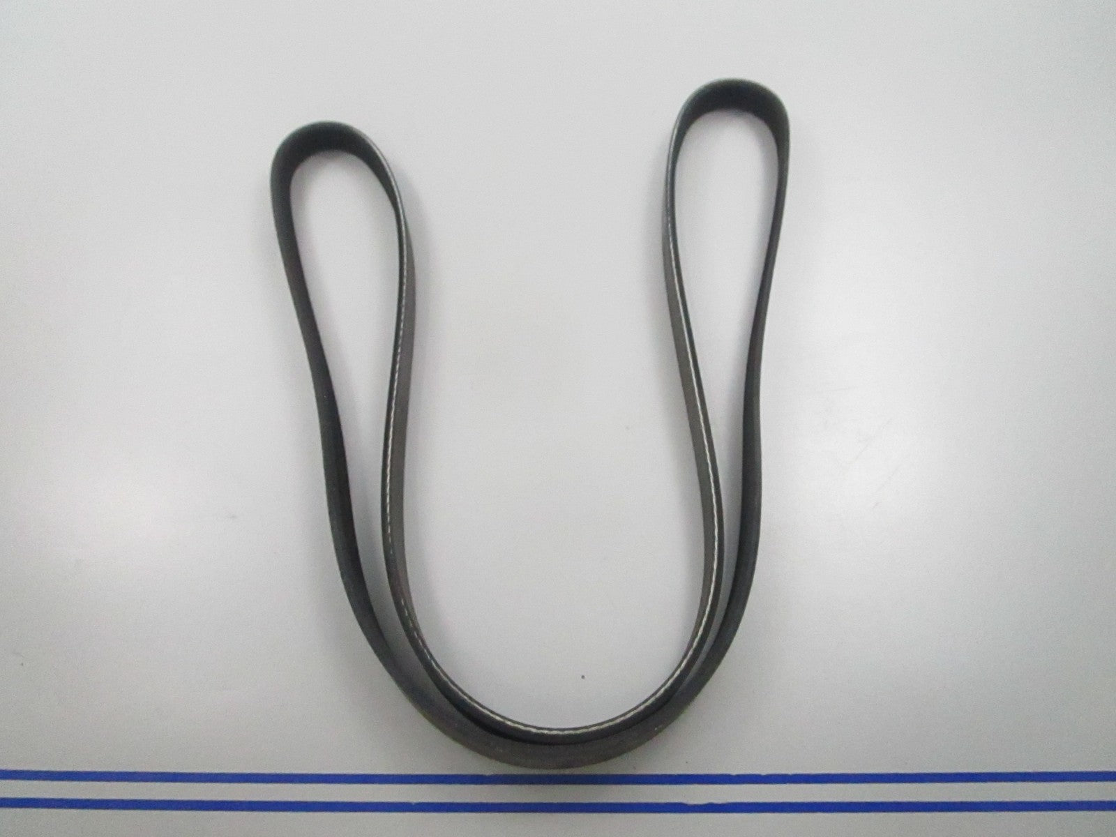 NEW K040529 Gates Micro-V Serpentine Belt 0810