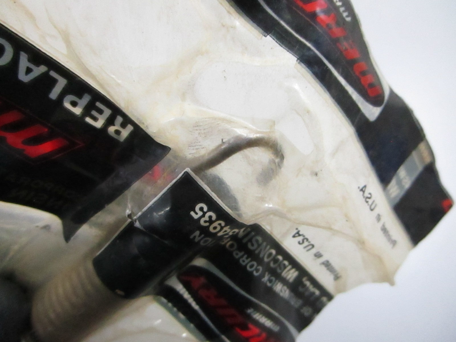 *NEW OEM* 0810 Mercury Quicksilver Spring 24-31918