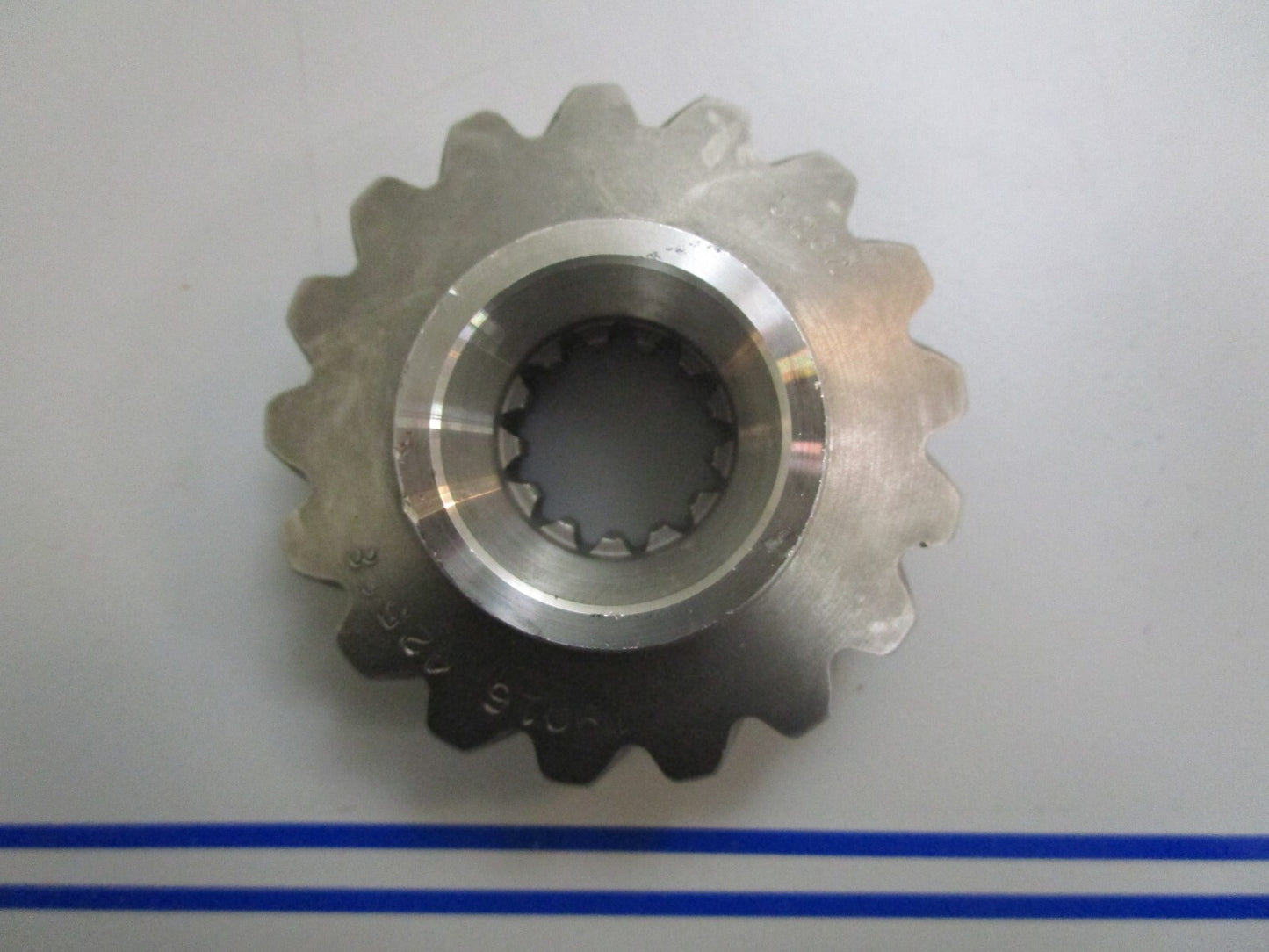 *NEW OEM* 0820 Mercury Quicksilver Pinion Gear 43-17064A3