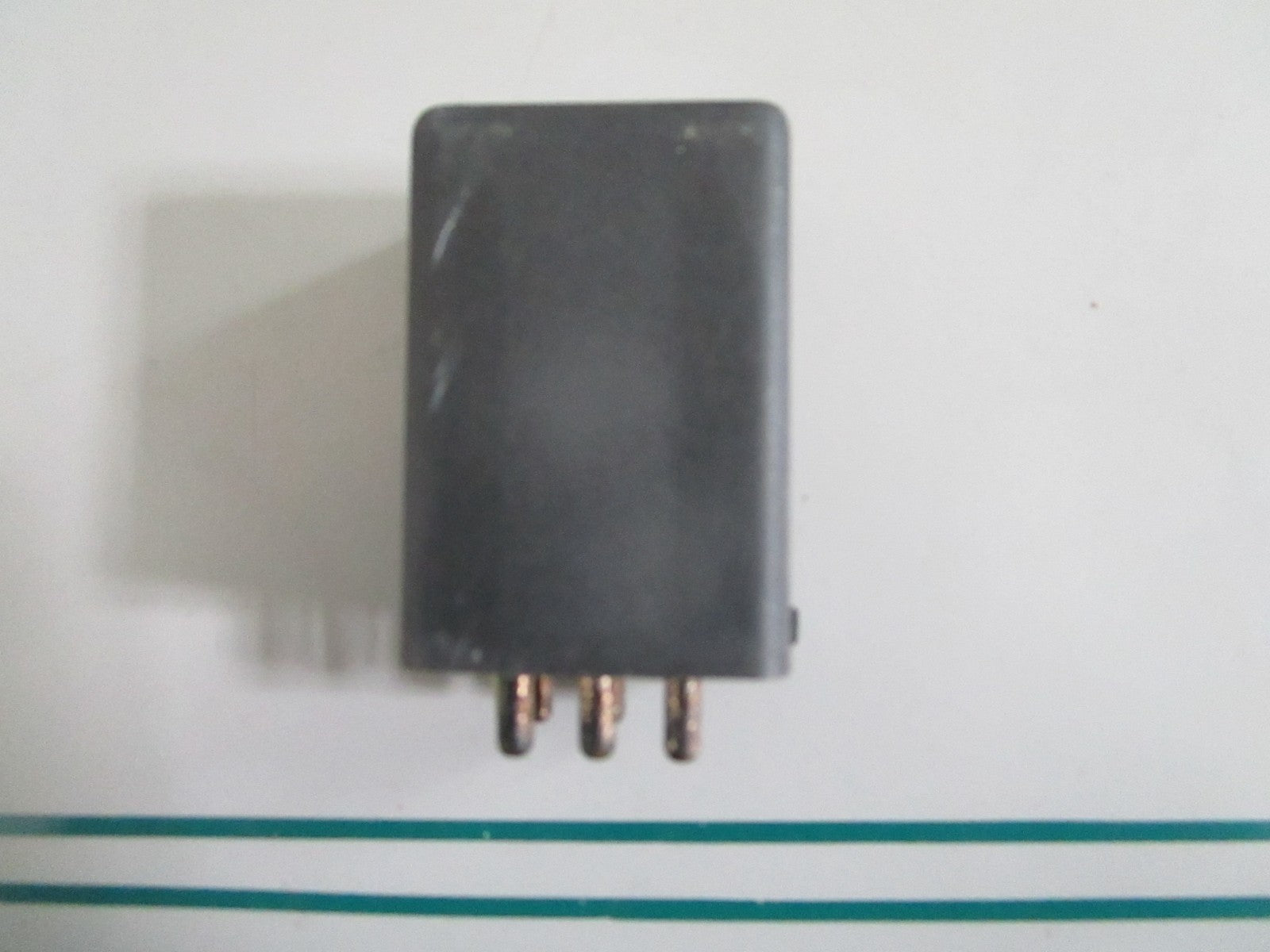 NEW OEM 0015450605 Mercedes-Benz Fuel Pump Relay 0820
