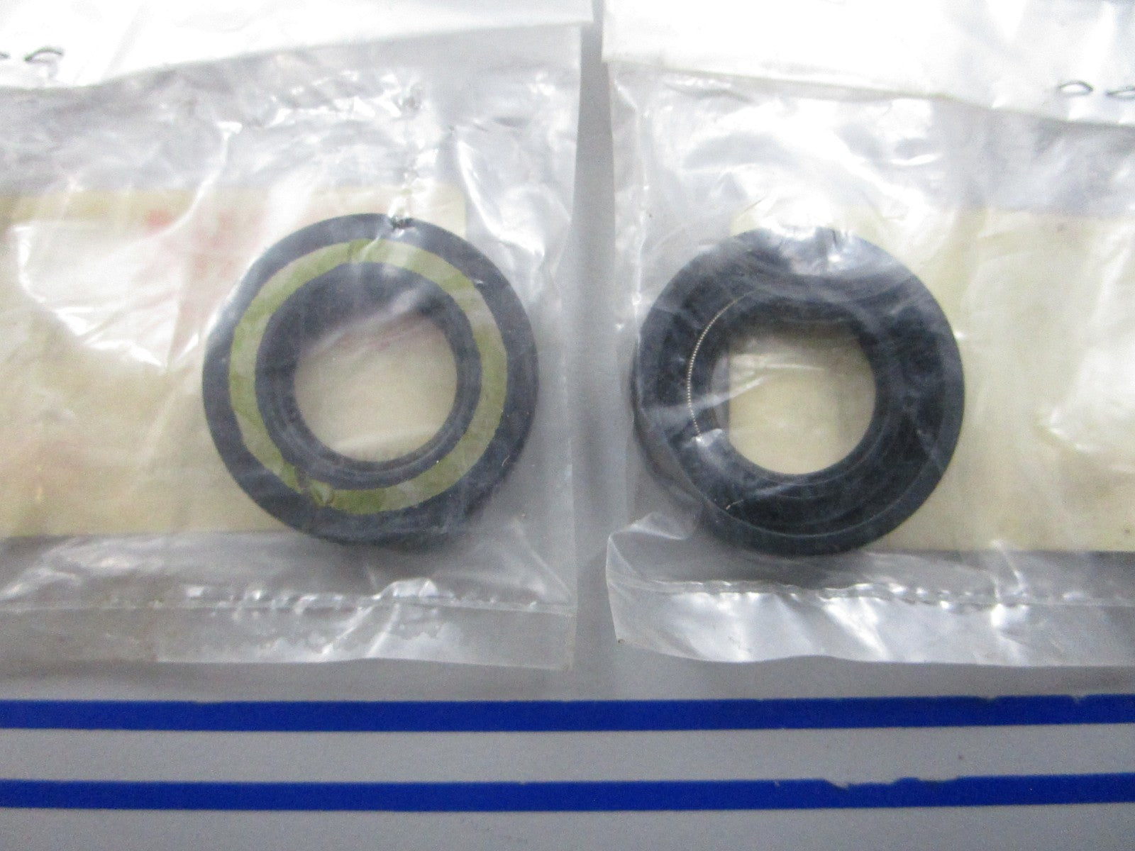 *NEW OEM* (LOT OF 2) 0810 Yamaha Oil Seal 93101-16M36-00