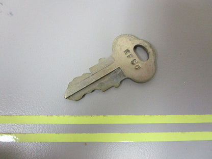 *NEW OEM* 0810 OMC Johnson Evinrude Ignition Key KF60 501575 0501575