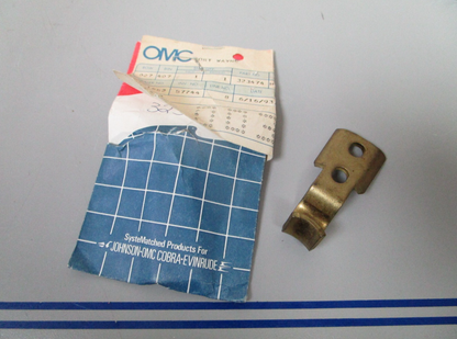 *NEW OEM* 0810 OMC Johnson Evinrude Motor Cover Hook 323474 0323474